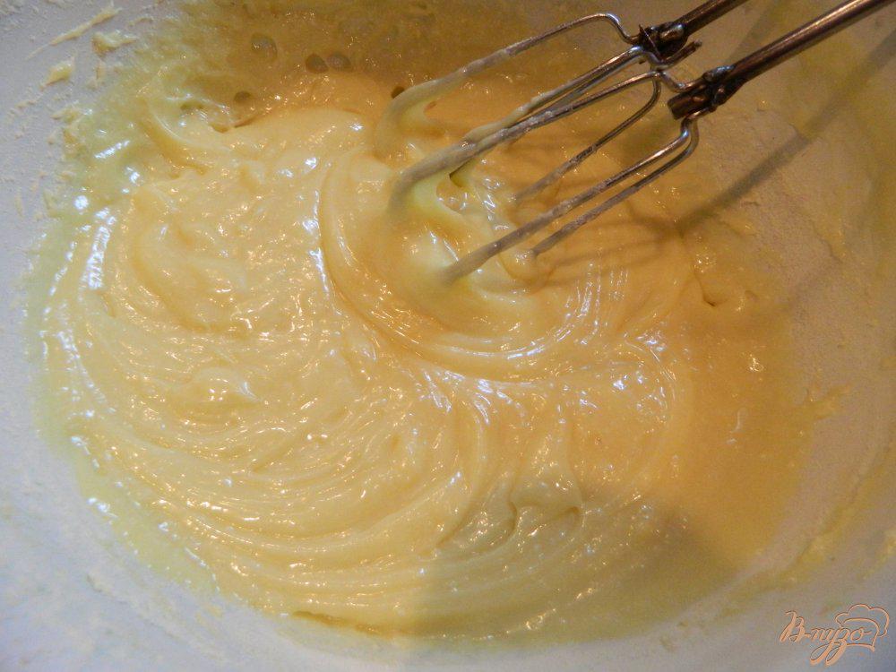 Рецепт заварного крема с маслом сливочным. Заварной масляный крем. Торт с заварным кремом. Сливочно заварной крем. Сливочно-заварной крем для торта.