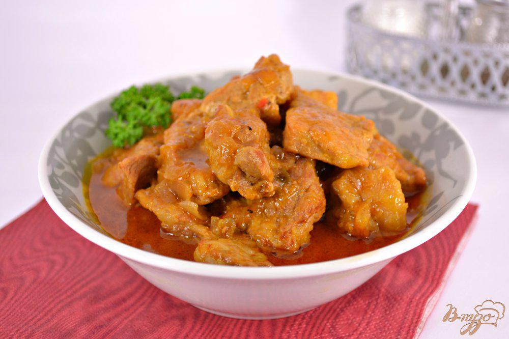 Свинина в горчичном соусе. Говядина в медово-горчичном соусе. Стейк из свинины с горчичным соусом. Свинина в горчице. Свинина под медово горчичным соусом.