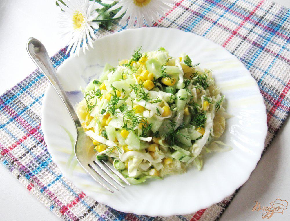 Салат шанхай с курицей и ананасами и огурцами