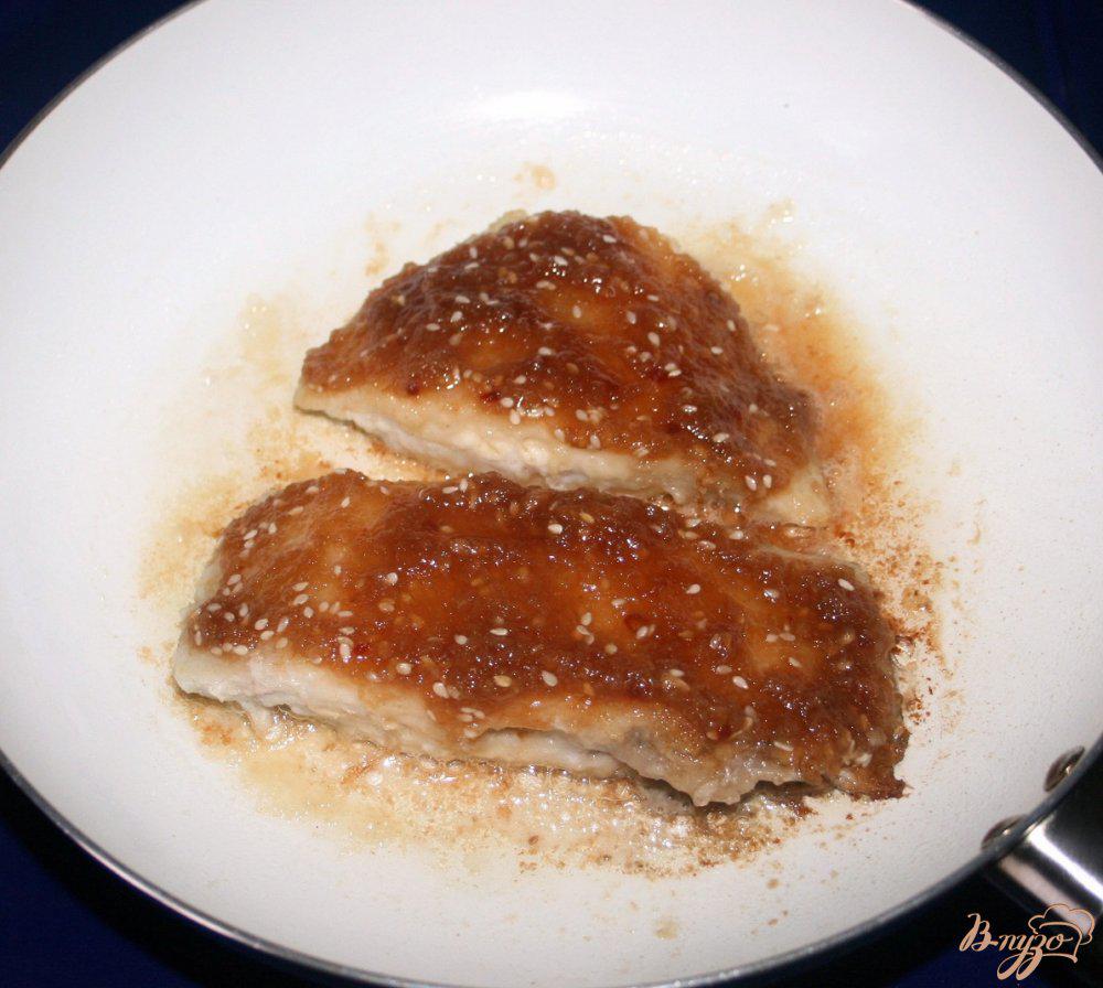 Камбала по корейски. Камбала жареная с рисом. камбала жареная по корейски. рис с филе камбалы картинки.