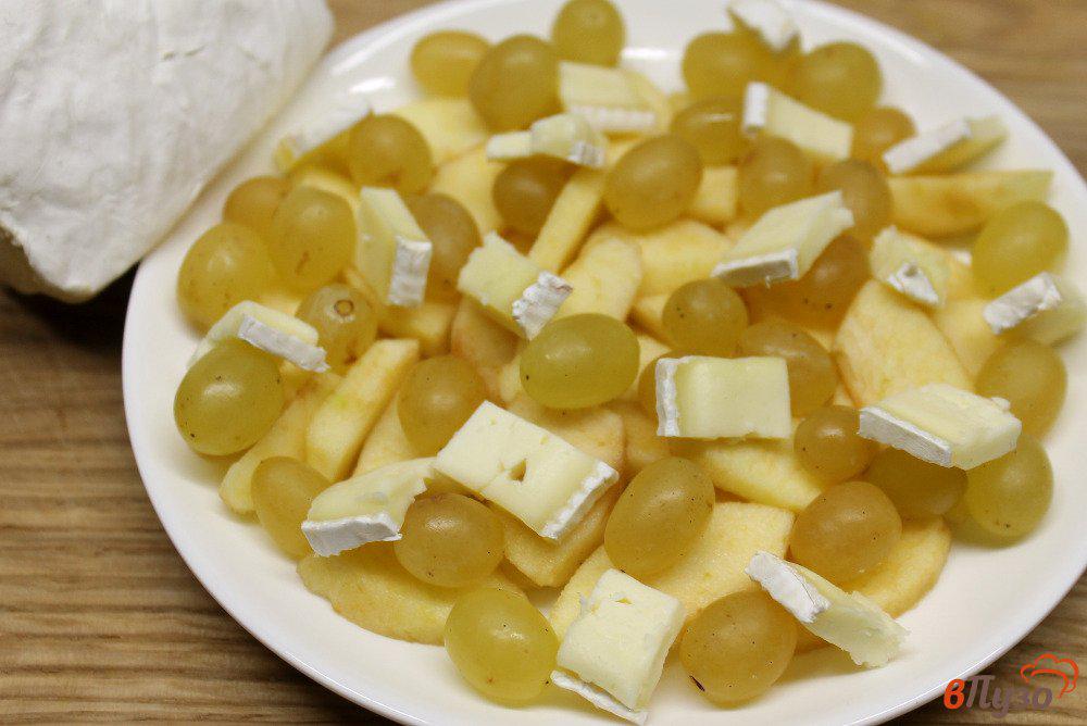 Салат с сыром бри. Салат с сыром бри