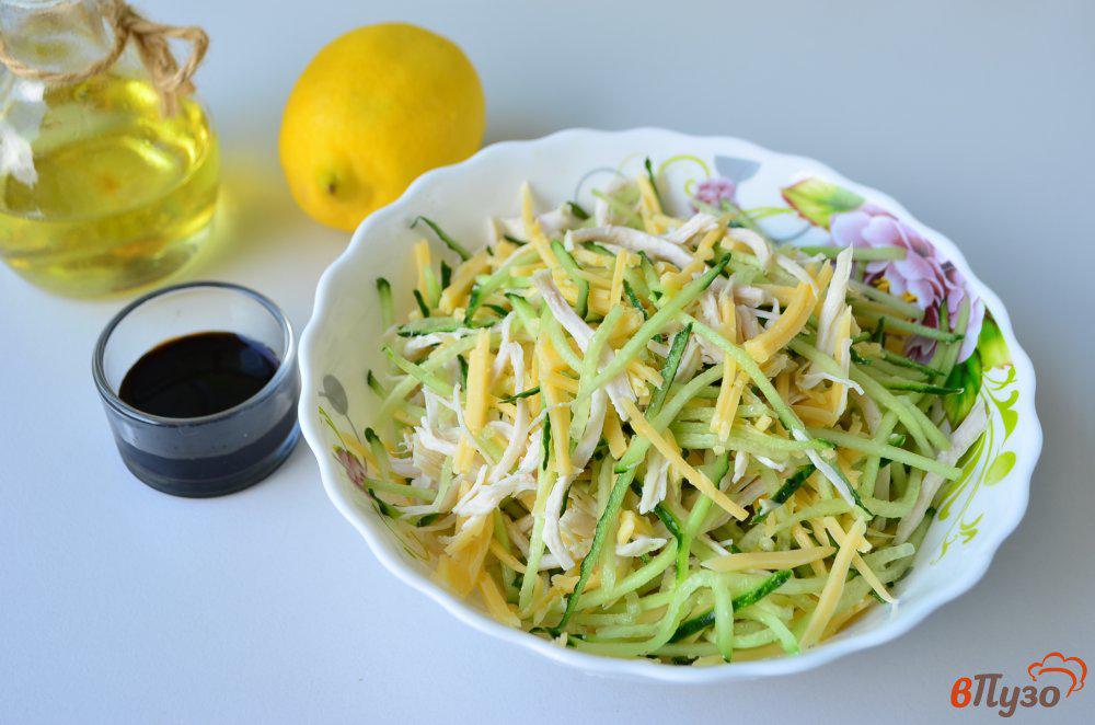 Салат соломка. Салат с курицей и маслом растительным. Степной салат соломкой. Картинки салата соломкой.