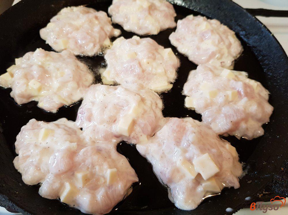 Котлеты из рубленного филе курицы на сковороде. Котлеты из рубленного филе курицы на сковороде