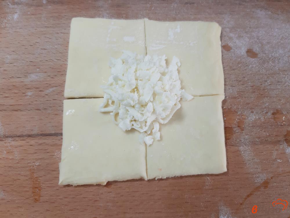 Тесто с адыгейским сыром