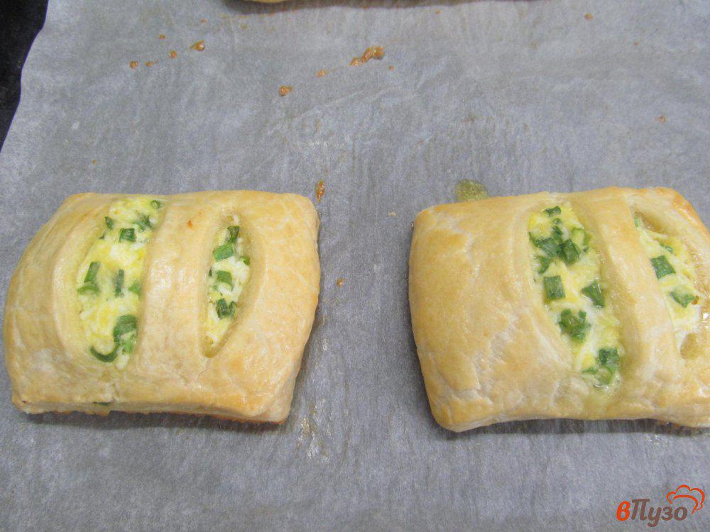 Как испечь в духовке пирожки с зеленым луком и с яйцом