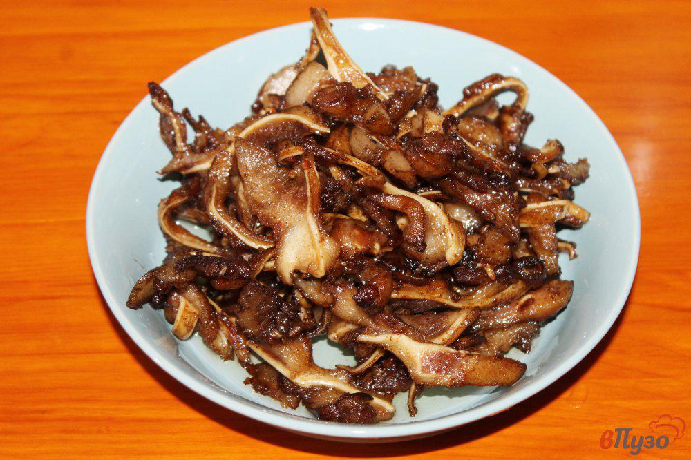 Ушки жареные на сковороде. Кребли на кефире пышные и мягкие. Zharenie svinih ushei resepti. Домашние жареные ушки. Ушки на кефире жареные на сковороде рецепт с фото.