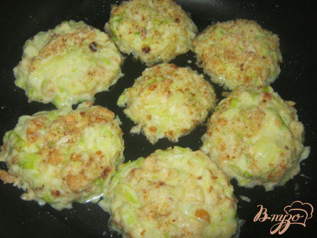 Как приготовить капустные котлеты на сковороде рецепт с фото пошагово в домашних