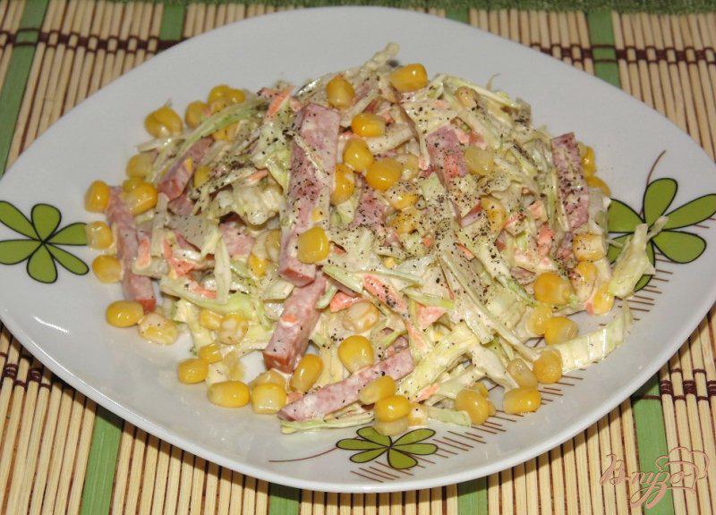 Салат с омлетом и кукурузой и копченой колбасой рецепт с фото