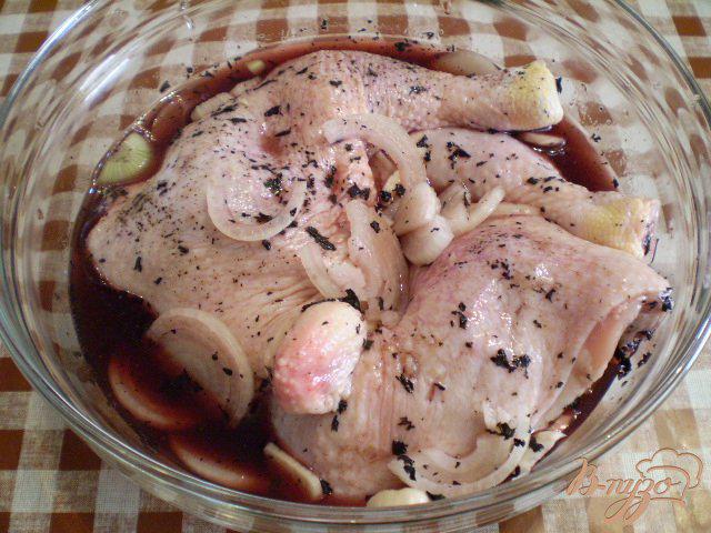 Курица в уксусе. Жареная курица в уксусе. Добавить уксус в курицу. Раствор уксуса. Замариновать курицу.