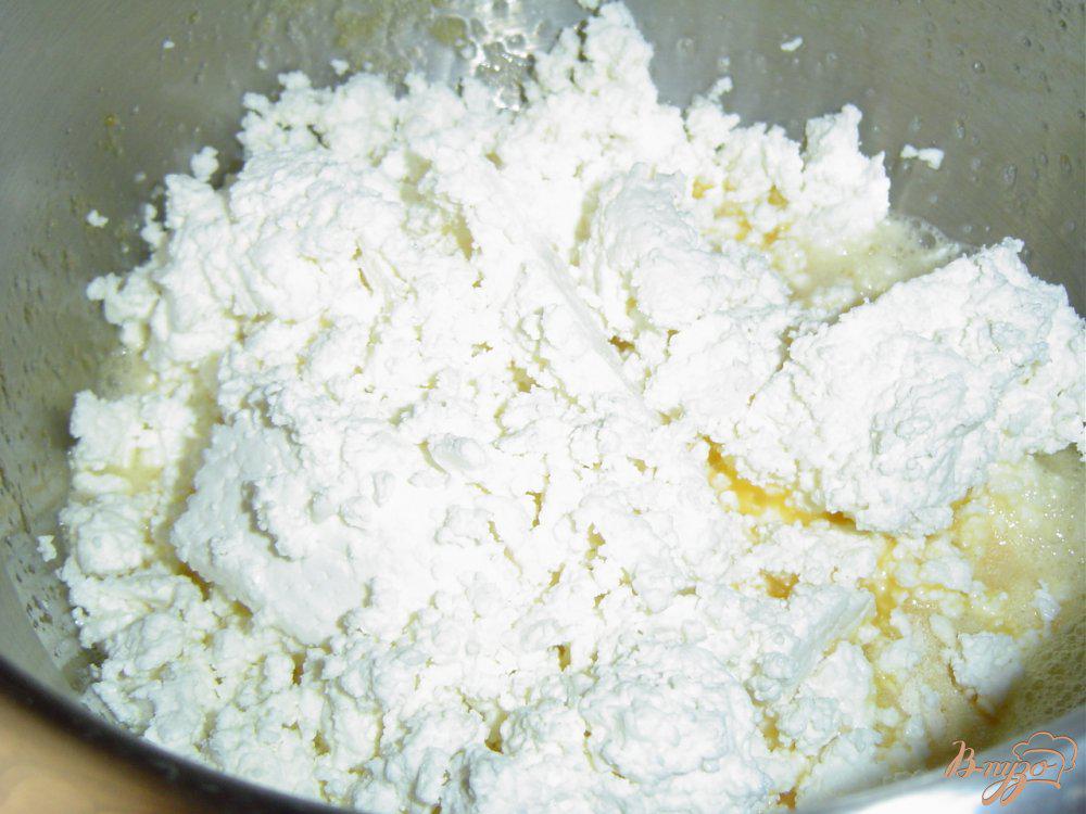 Мука творог сметана сахар. Приготовление начинки творог. Начинка из манки. 2 Яйца, стакан сахара, сметана. 550г муки это.