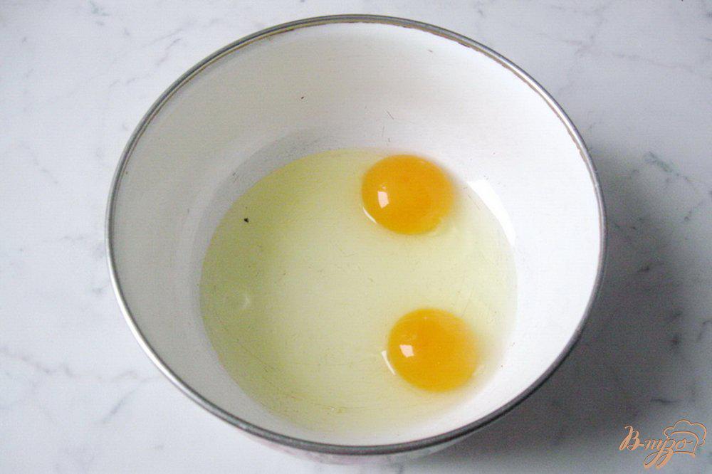 3 яйца 150 г. Два яйца. 2 Яйца.