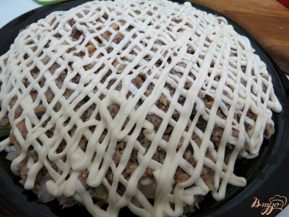 Как сделать сетку из майонеза. Картинка сеточка из майонеза на сыре. Картинка сеточка из майонеза на сыре. Сетка из майонеза на салат. Сеточка из майонеза.