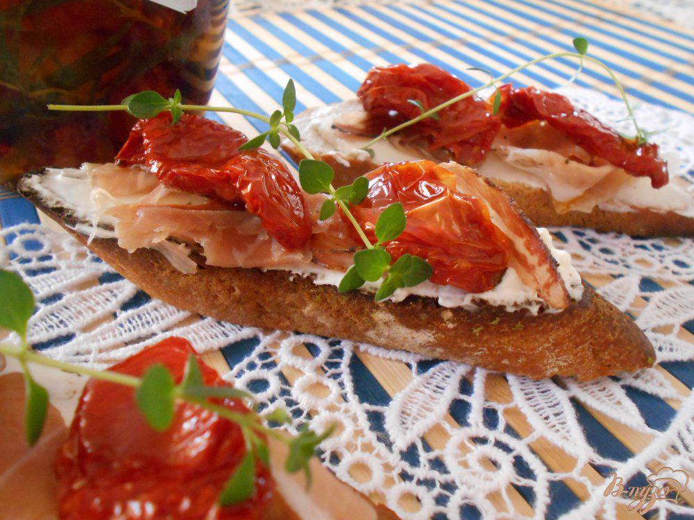 Бутеры с вялеными помидорами и творожным сыром рецепт с фото