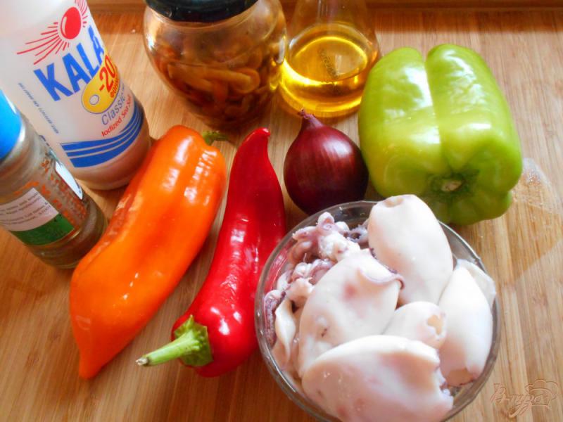 Фото приготовление рецепта: Постный салат с кальмарами шаг №1