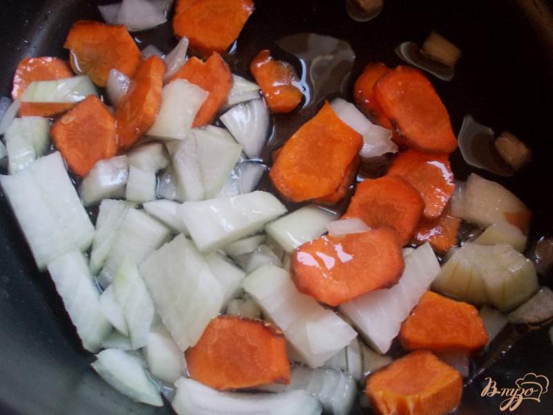 Фото приготовление рецепта: Суп с куриными сердечками и брокколи шаг №4