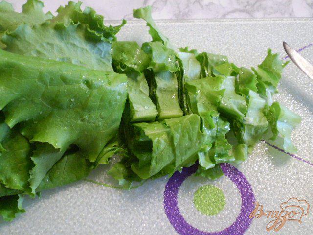 Фото приготовление рецепта: Капустный салат с мясными сосисками шаг №3