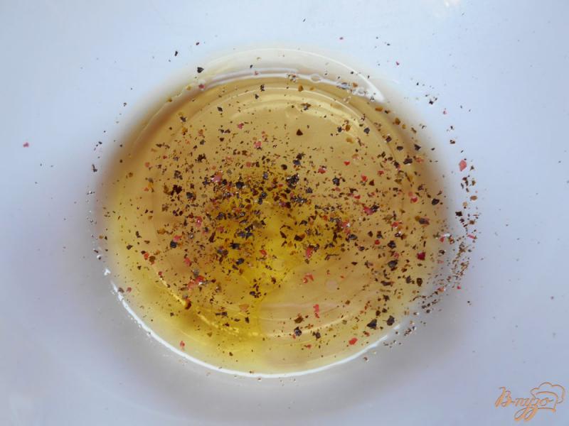 Фото приготовление рецепта: Сицилийский салат с помидорами и оливками шаг №4