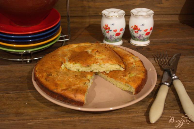 Фото приготовление рецепта: Пирог на кефире с капустой шаг №5