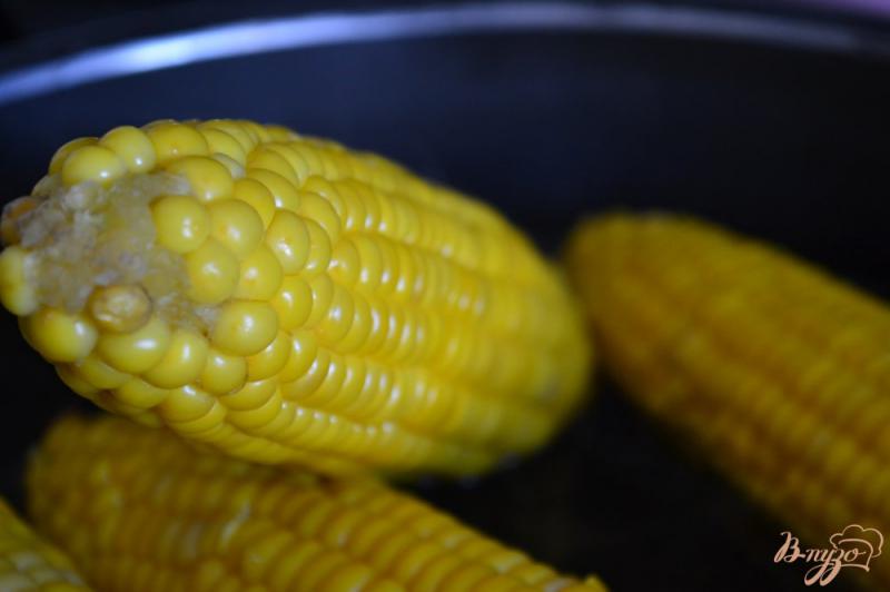 Фото приготовление рецепта: Отварная кукуруза с хрустящим беконом шаг №1