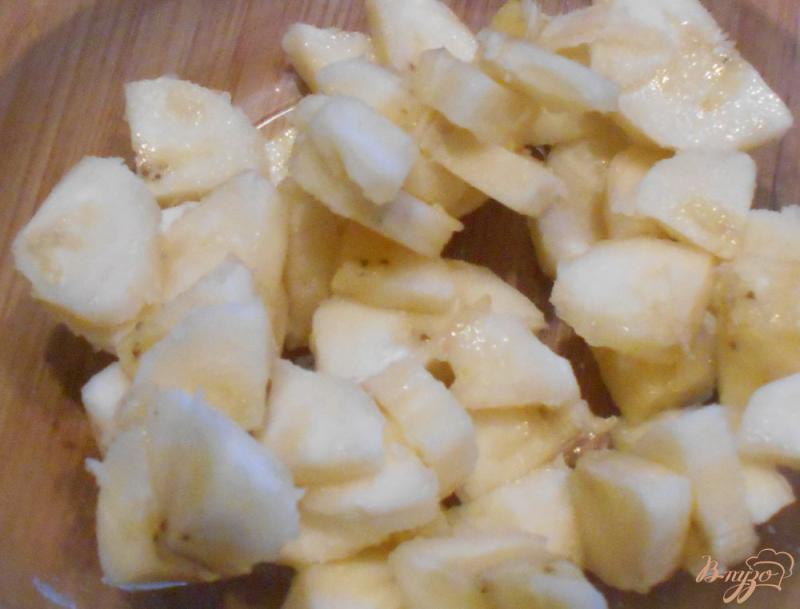 Фото приготовление рецепта: Салат со свеклой и бананом с острой заправкой шаг №1