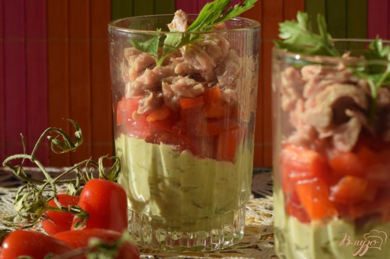 Фото приготовление рецепта: Веррины с тунцом и муссом из авокадо шаг №5