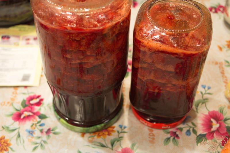 Фото приготовление рецепта: Клубничное варенье с желфиксом( варенье с целыми ягодами) шаг №6