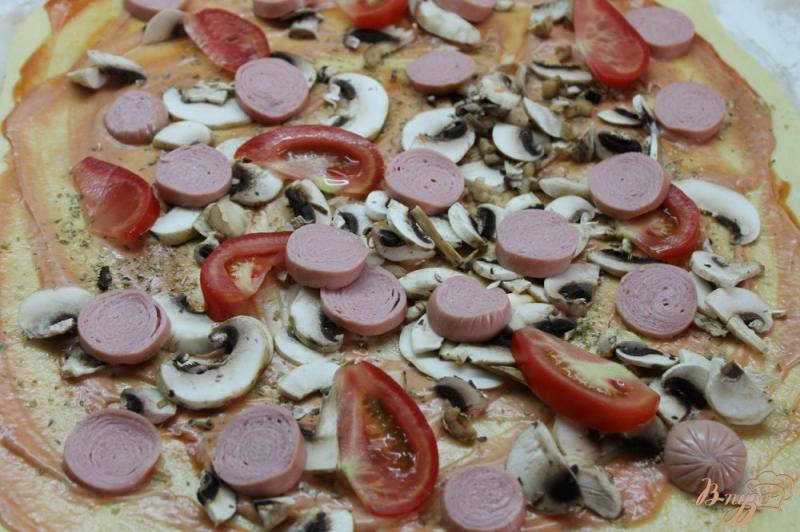 Фото приготовление рецепта: Пицца мясная в рулете шаг №5