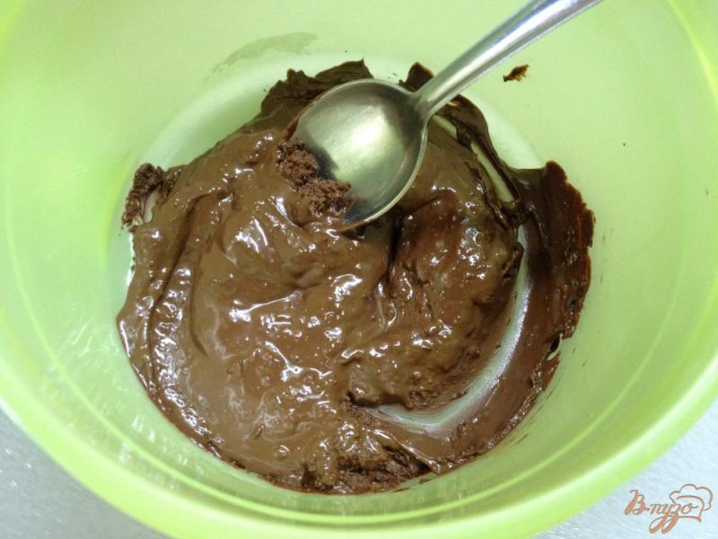 Фото приготовление рецепта: Шоколадные блины на йогурте шаг №2
