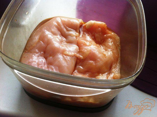 Фото приготовление рецепта: Куриное филе  с помидорами черри и сыром шаг №1