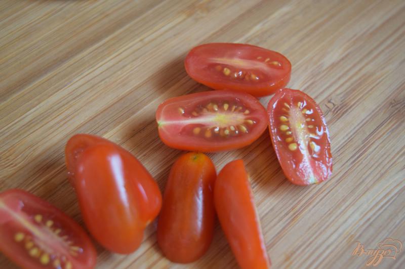 Фото приготовление рецепта: Теплый салат из брокколи и помидоров  с апельсиновой заправкой шаг №2