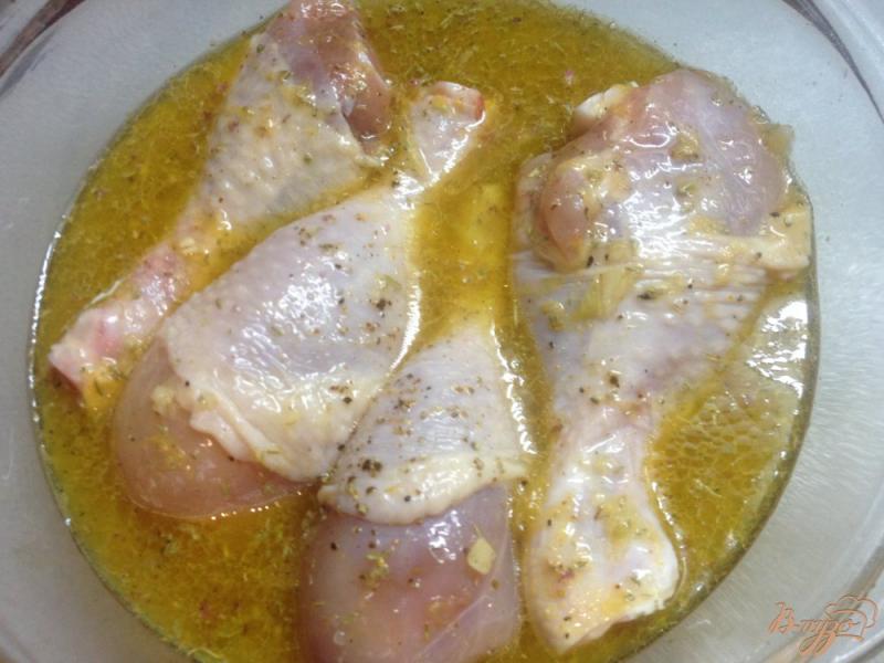Фото приготовление рецепта: Запеченные куриные ножки с апельсинами шаг №4