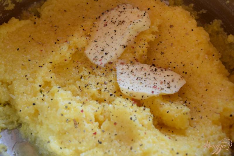 Фото приготовление рецепта: Полента с помидорами и сыром фета шаг №1