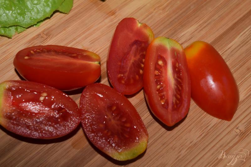 Фото приготовление рецепта: Салат с персиком и помидором шаг №2