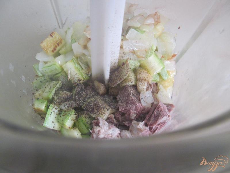 Фото приготовление рецепта: Перец фаршированный отварной свининой шаг №5