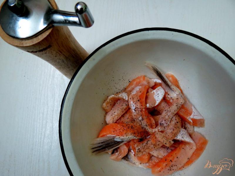 Фото приготовление рецепта: Картофель дюшес с брюшками сёмги шаг №2