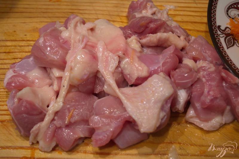 Фото приготовление рецепта: Мясная куриная подливка с томатным соком шаг №1