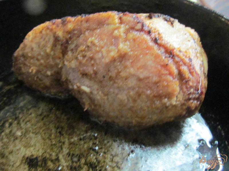 Фото приготовление рецепта: Мясо запеченное в глинтвейне шаг №7