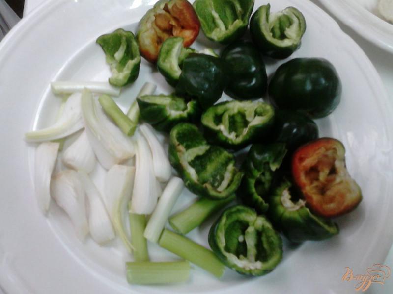 Фото приготовление рецепта: Паэлья с овощами шаг №1