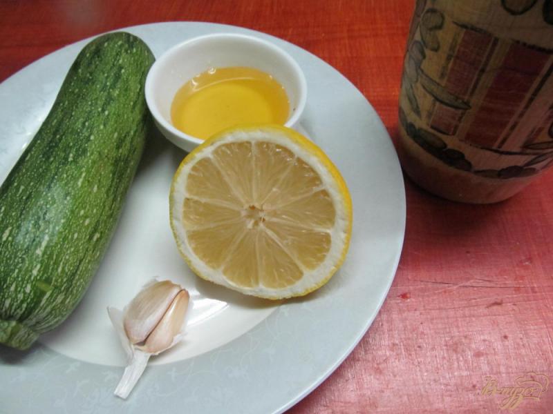 Фото приготовление рецепта: Кабачковый салат с маринадом шаг №1