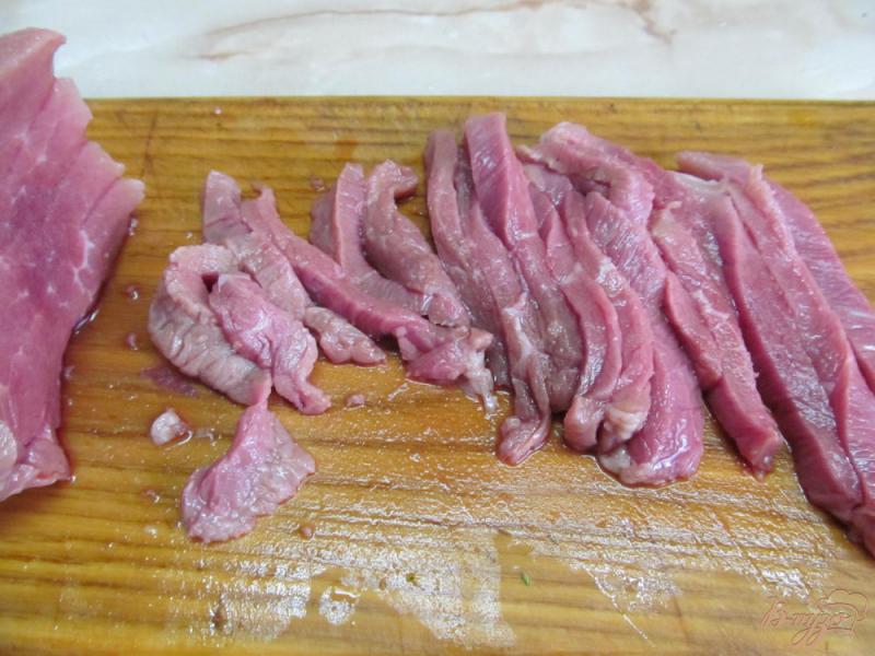 Фото приготовление рецепта: Мясо с огурцами по-корейски шаг №5
