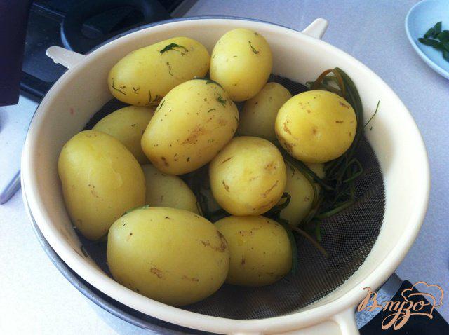 Фото приготовление рецепта: Молодой картофель на гарнир шаг №3