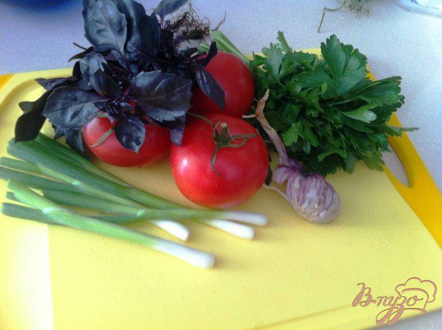 Фото приготовление рецепта: Брускетта с томатной сальсой шаг №1