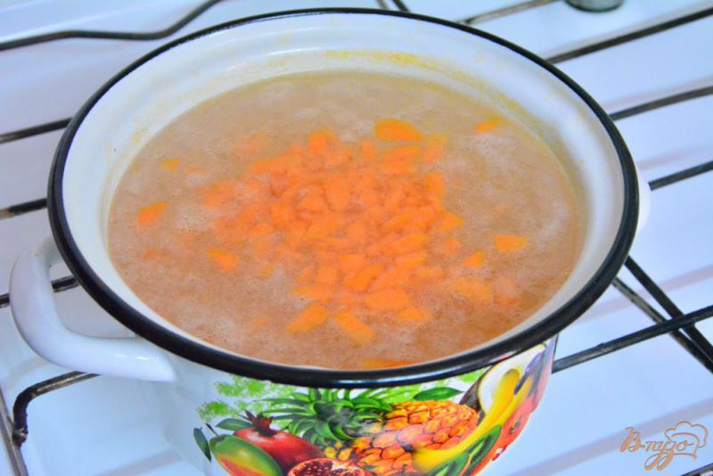 Фото приготовление рецепта: Овощной суп со шпинатными клецками шаг №4