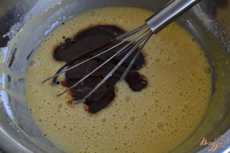 Фото приготовление рецепта: Брауни с красной чечевицей и изюмом шаг №5