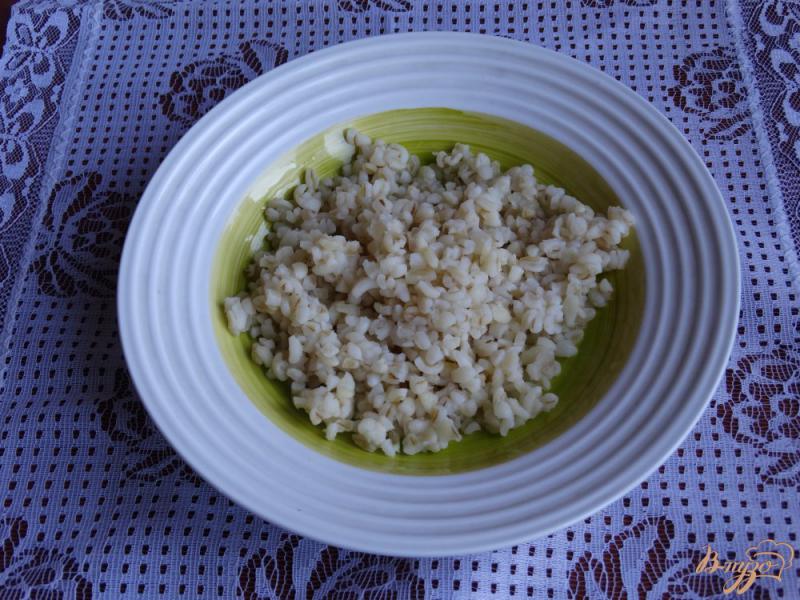 Фото приготовление рецепта: Салат с булгуром и виноградом шаг №1