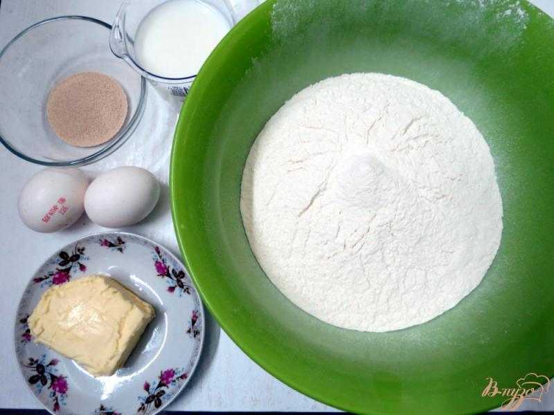 Фото приготовление рецепта: Пирожки с зелёным луком и яйцом шаг №1
