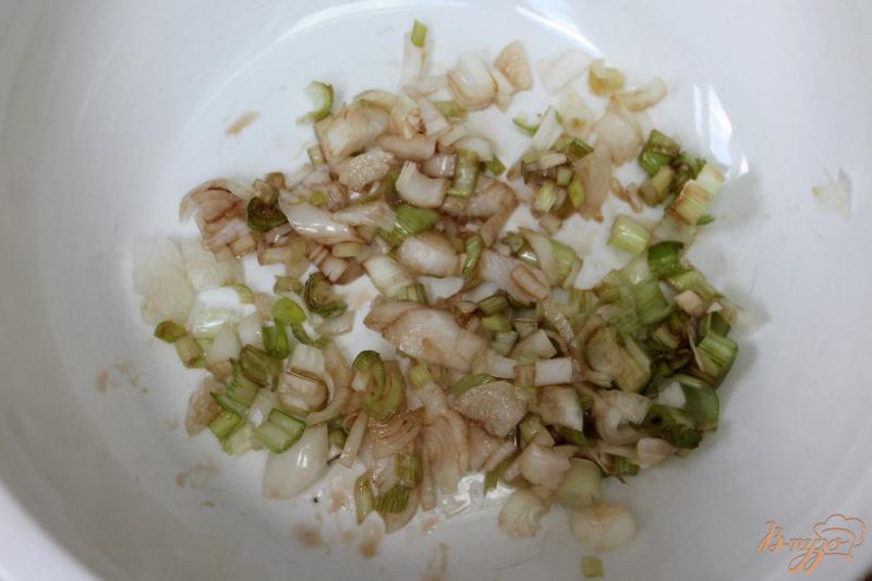 Фото приготовление рецепта: Салат с капустой, огурцом и черным тмином шаг №1