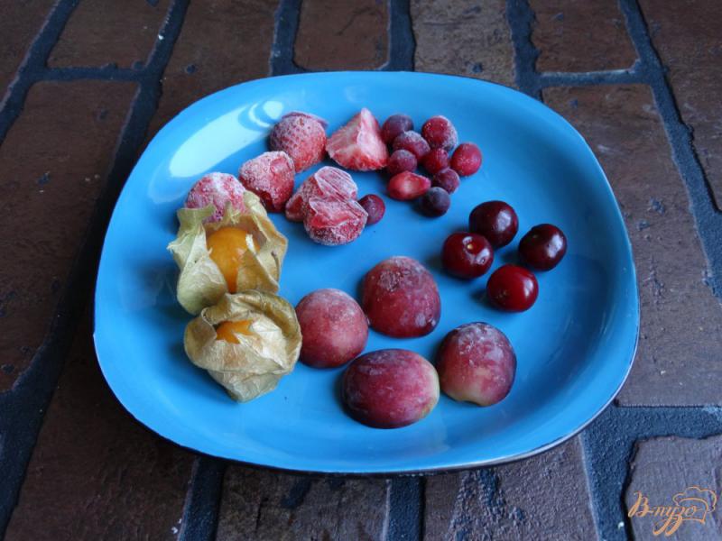 Фото приготовление рецепта: Сладкие гренки со сливочным сыром и ягодами шаг №7