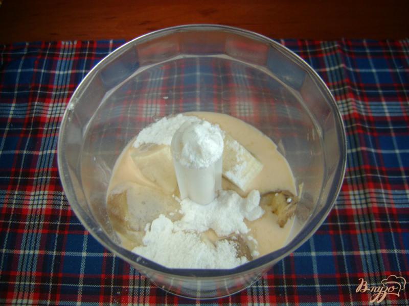 Фото приготовление рецепта: Бананово-йогуртовый десерт шаг №3