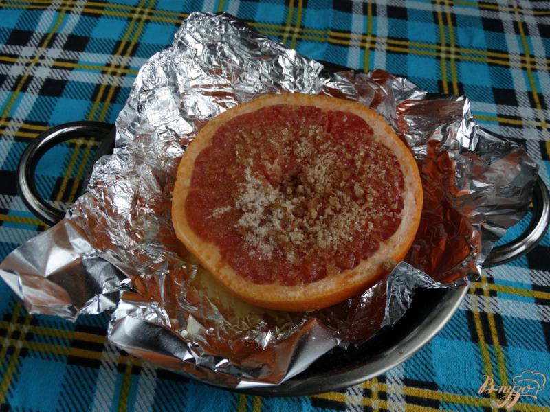 Фото приготовление рецепта: Запеченный грейпфрут Гавайский шаг №4